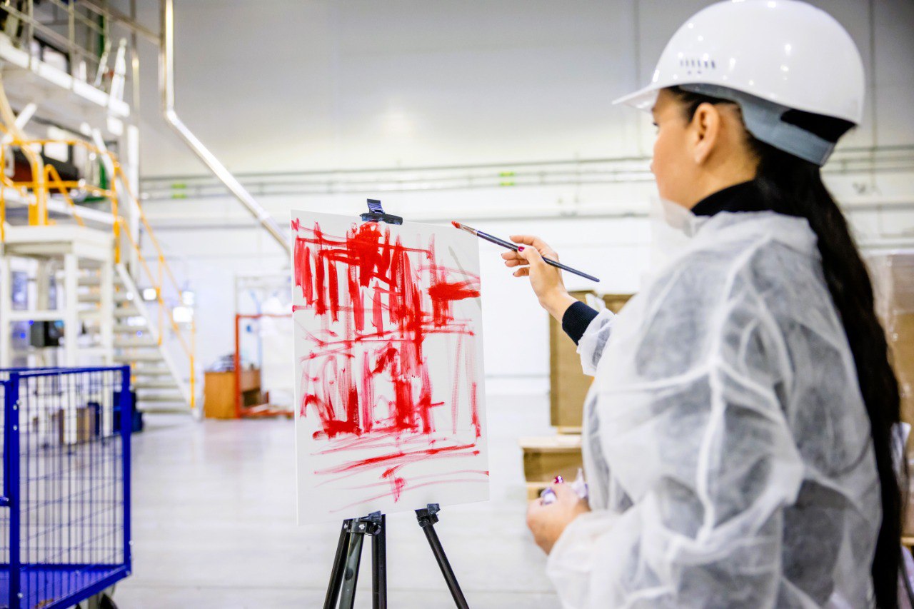 Наши заводы снова на холстах!